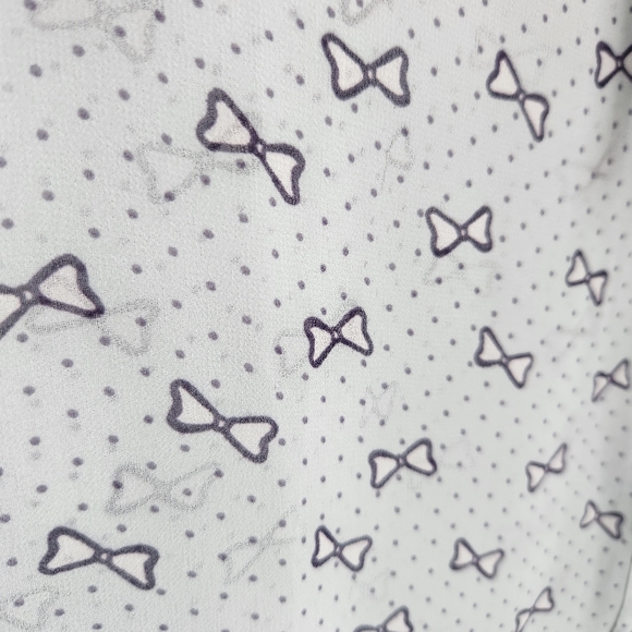 NWT Disney Collab Lauren Conrad Size M Pale Blue Bow Print Button Down Blouse - Picture 12 of 15